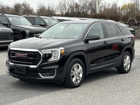 Used 2022 GMC Terrain SLE image 26