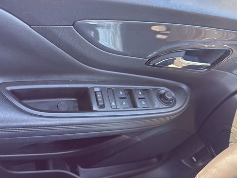 Used 2018 Buick Encore Essence AWD/4WD image 21