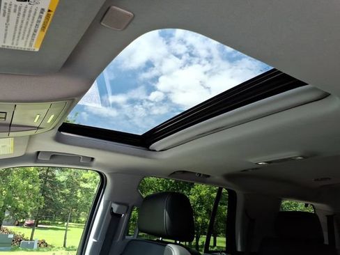 Used 2020 GMC Yukon SLT AWD/4WD image 16