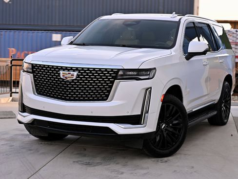 Used 2021 Cadillac Escalade Premium Luxury image 10