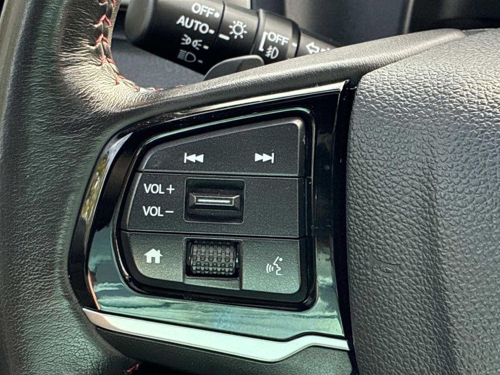 Used 2025 Honda Odyssey Sport-L image 30