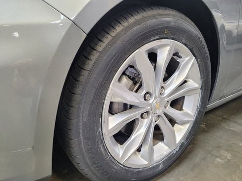 Used 2023 Chevrolet Malibu LT FWD image 31