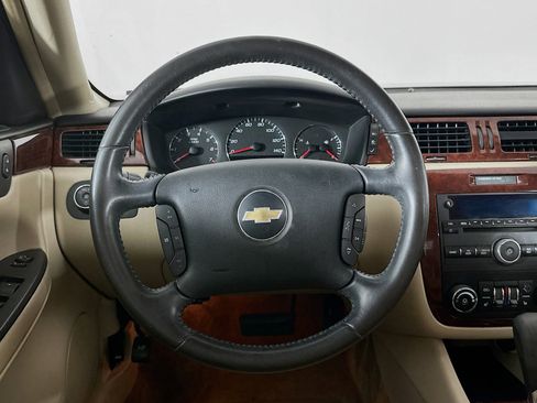 Used 2009 Chevrolet Impala LT image 17