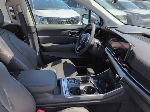 New 2026 Kia Carnival SX FWD image 7