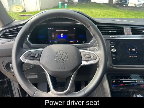 Used 2023 Volkswagen Tiguan SE w/ Panoramic Sunroof Package AWD/4WD image 11