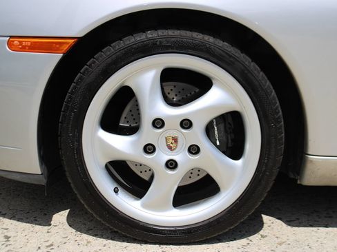 Used 2000 Porsche 911 Cabriolet image 31