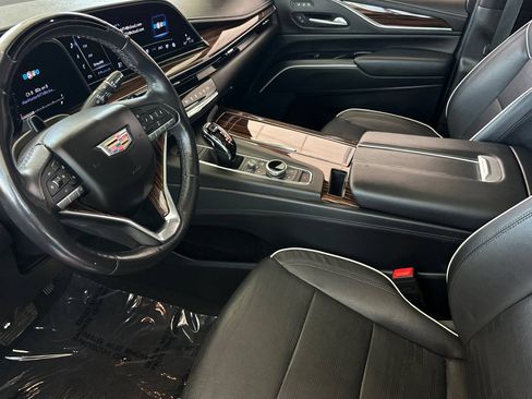 Used 2023 Cadillac Escalade Premium Luxury RWD image 10
