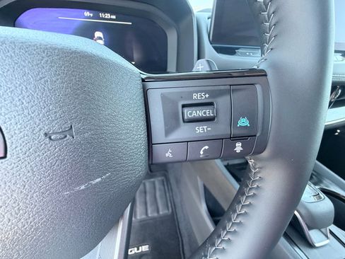Used 2026 Nissan Rogue SL AWD/4WD image 16