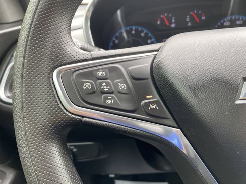 Used 2021 Chevrolet Equinox LS w/ LS Convenience Package FWD image 19