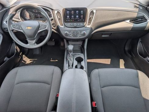 Used 2025 Chevrolet Malibu LT FWD image 5