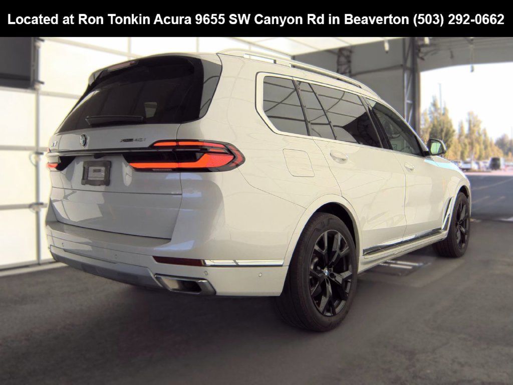 Used 2026 BMW X7 xDrive40i AWD/4WD image 5