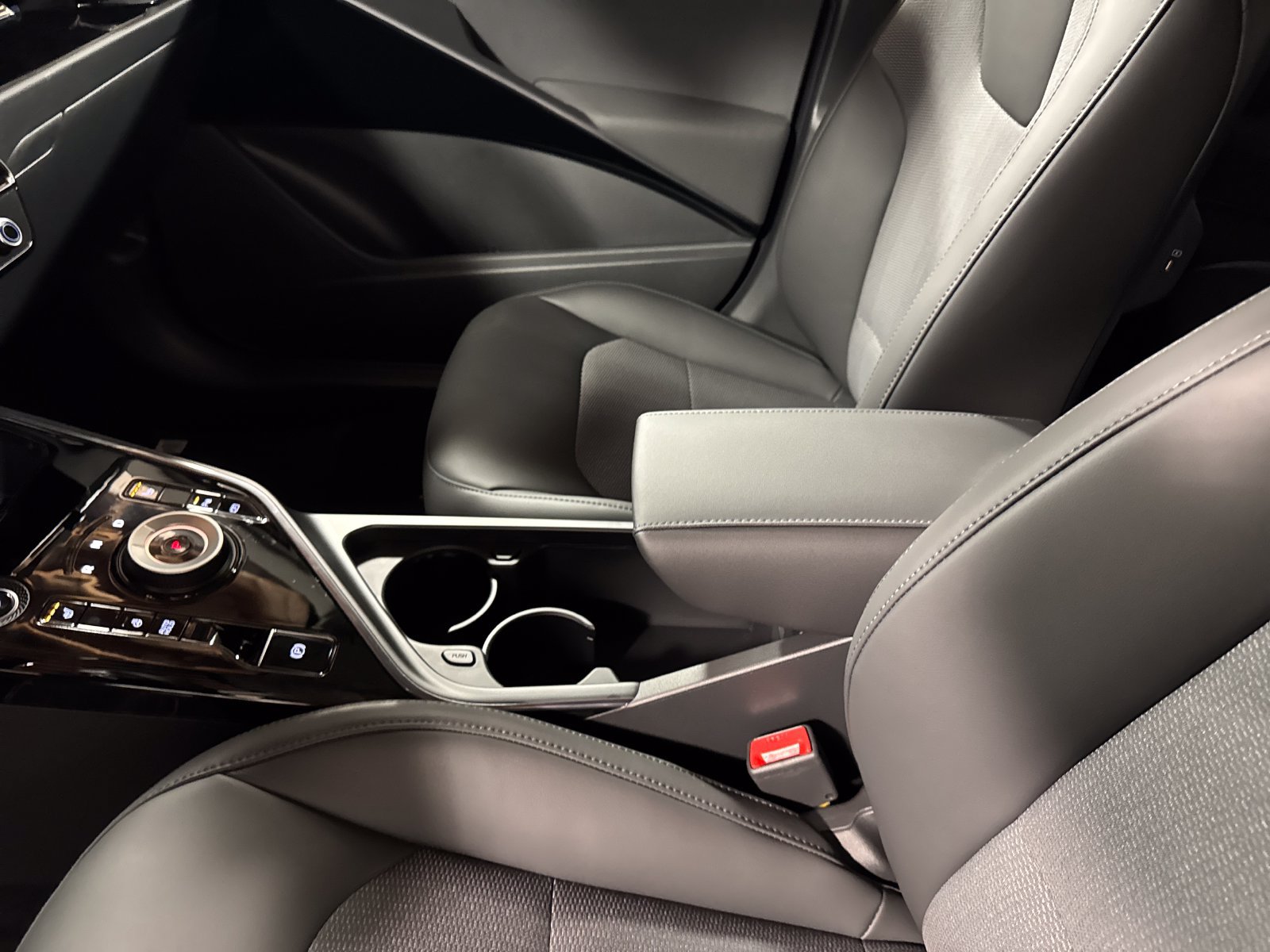 New 2026 Kia Niro Wind w/ Wind Preserve Package FWD image 25