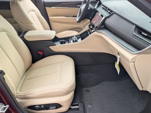 New 2026 Jeep Grand Cherokee L Limited AWD/4WD image 40
