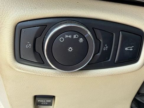 Used 2016 Lincoln MKZ w/ Equipment Group 300A Reserve FWD image 19