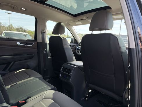 New 2026 Volkswagen Atlas SEL image 19