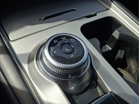 Used 2023 Ford Explorer XLT image 16