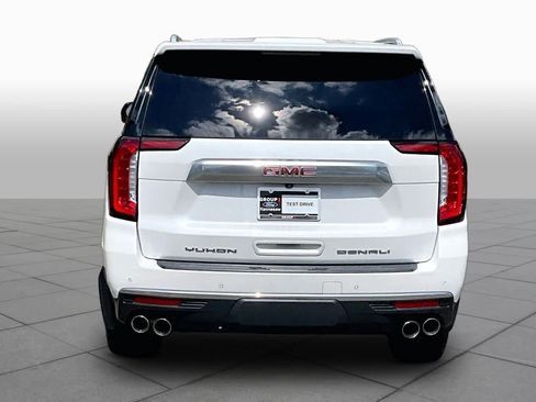 Used 2023 GMC Yukon Denali w/ Max Trailering Package AWD/4WD image 4