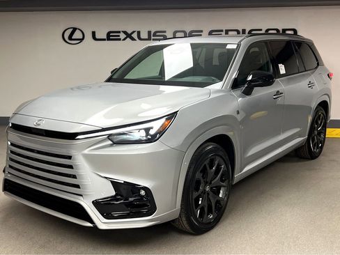 New 2026 Lexus TX 500h AWD image 3