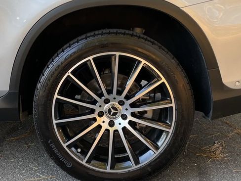 Used 2022 Mercedes-Benz GLC 300 GLC 300 w/ AMG Line image 7