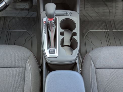 New 2026 Chevrolet Trax RS w/ Sunroof Package FWD image 6