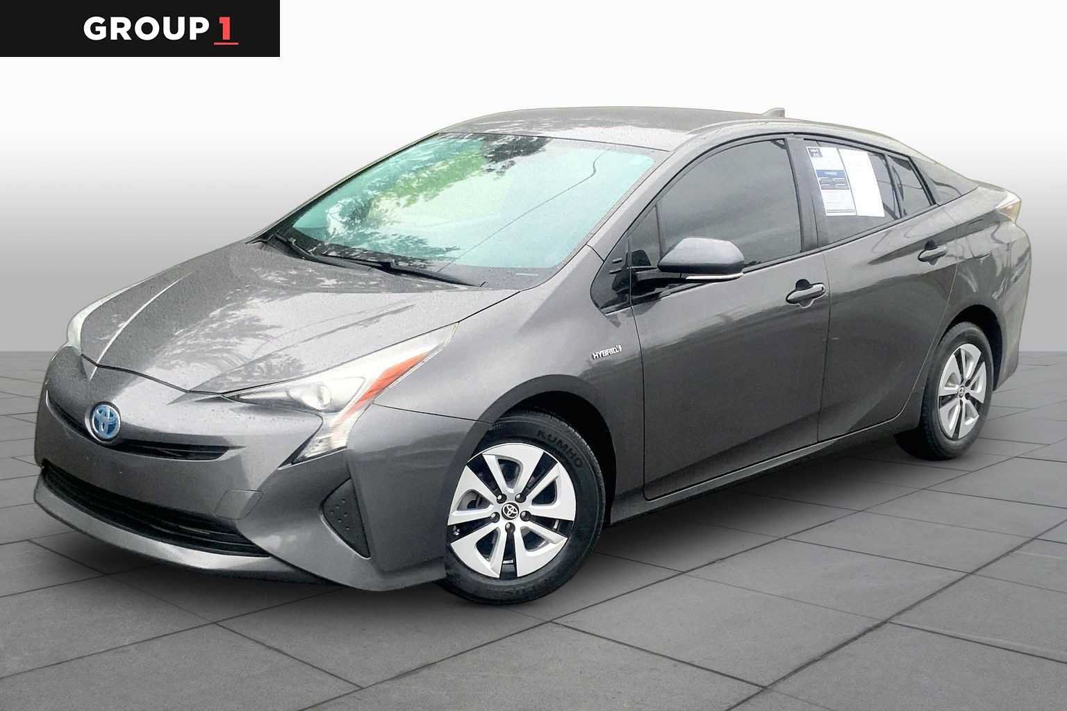 Used 2017 Toyota Prius Two FWD image 1