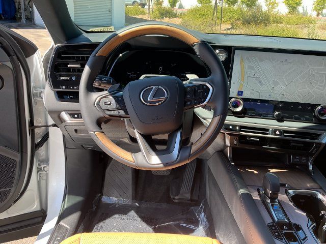 Used 2026 Lexus RX 350h w/ Convenience Package AWD/4WD image 13