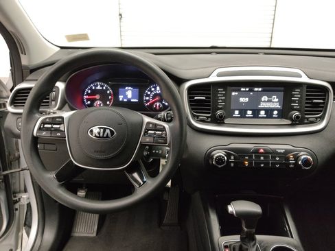 Used 2020 Kia Sorento LX image 22