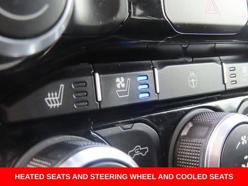 Used 2020 RAM 1500 Laramie AWD/4WD image 5