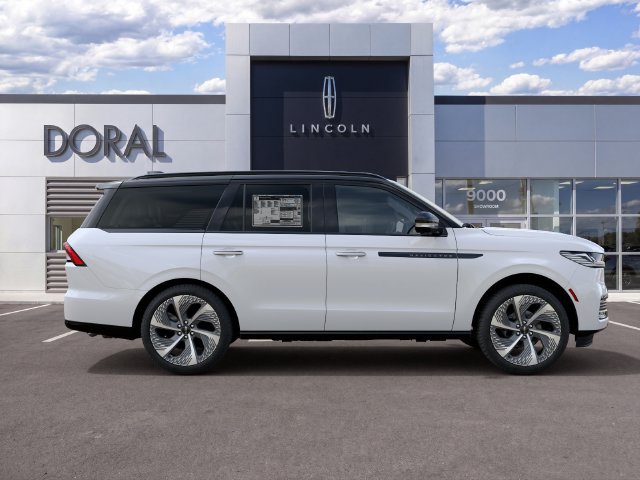 New 2027 Lincoln Navigator Black Label w/ Black Label Special Edition AWD/4WD image 5