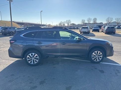 Certified 2023 Subaru Outback Premium image 8
