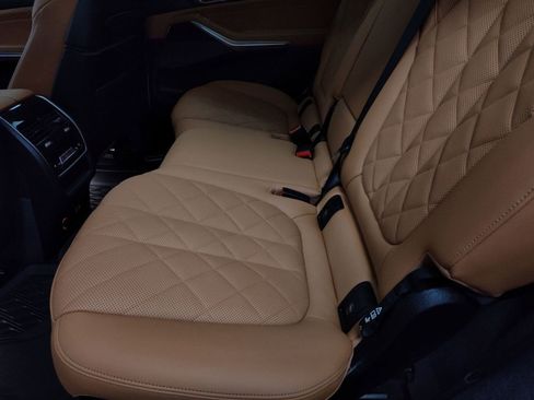 Certified 2025 BMW X7 xDrive40i image 13