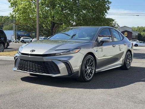 Used 2025 Toyota Camry SE FWD image 24