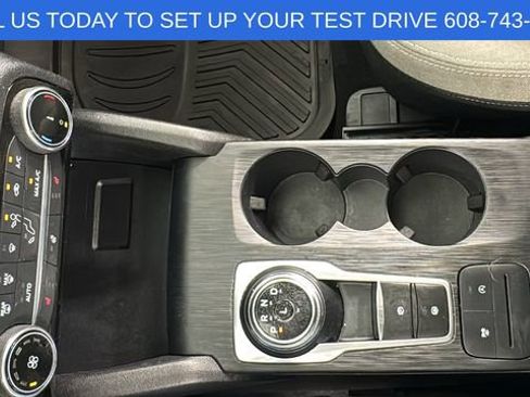 Used 2022 Ford Escape SE w/ Cold Weather Package image 28