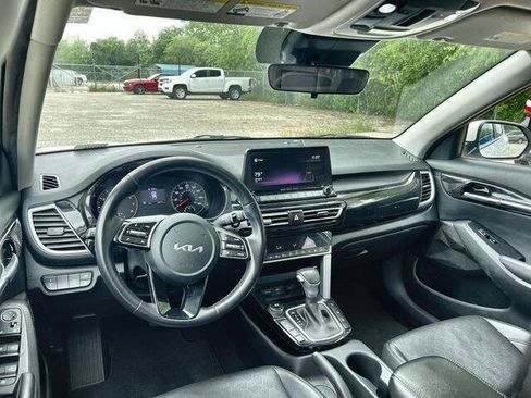 Used 2022 Kia Seltos EX AWD/4WD image 10