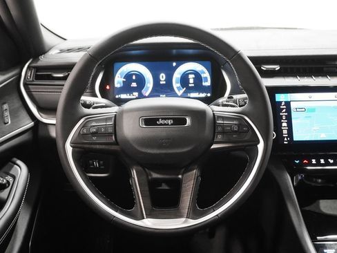 New 2026 Jeep Grand Cherokee Limited w/ Limited Altitude Package image 19