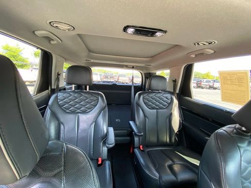 Used 2022 Hyundai Palisade Limited FWD image 30