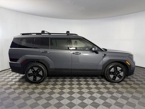 Used 2025 Hyundai Santa Fe SEL image 3