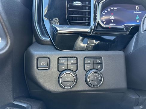 Used 2022 Chevrolet Silverado 1500 LT Trail Boss w/ Convenience Package II image 26