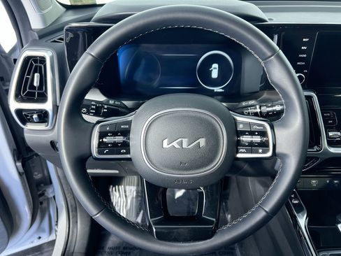 Certified 2023 Kia Sorento SX image 15