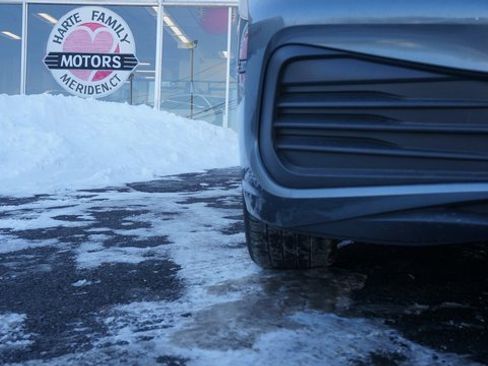 Certified 2023 Volkswagen Jetta SE w/ Panoramic Sunroof Package image 71