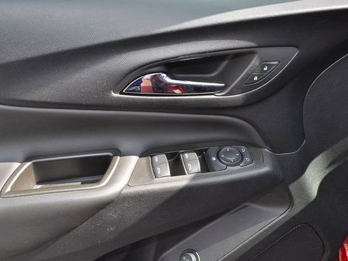 Used 2023 Chevrolet Equinox LT image 12
