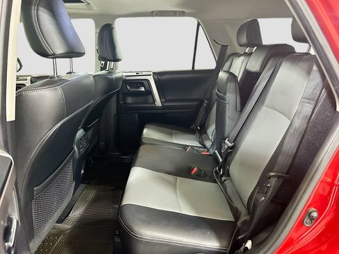 Used 2024 Toyota 4Runner SR5 Premium w/ Moonroof Package RWD image 23