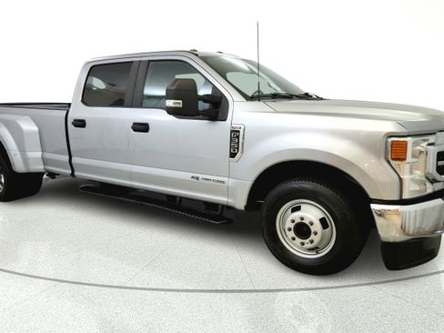 Used 2022 Ford F350 XL w/ STX Appearance Package RWD image 5