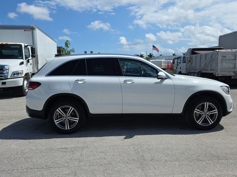 Used 2022 Mercedes-Benz GLC 300 4MATIC w/ Multimedia Package Lite image 8