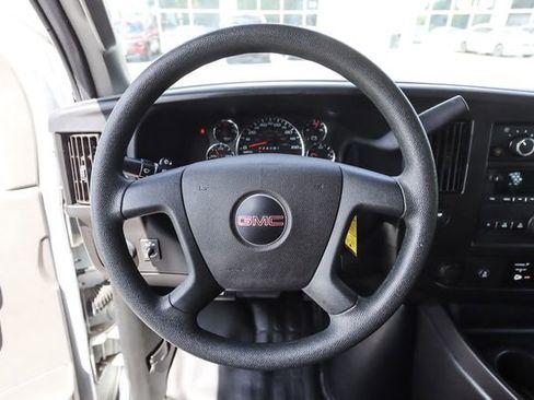 Used 2022 GMC Savana 2500 w/ Chrome Appearance Package RWD image 30