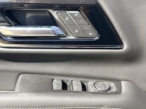 New 2026 GMC Yukon Elevation w/ Elevation Premium Package AWD/4WD image 20
