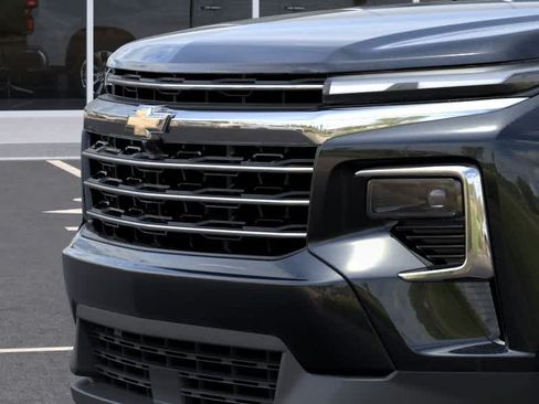 New 2027 Chevrolet Traverse LT w/ Driver Confidence Package FWD image 13