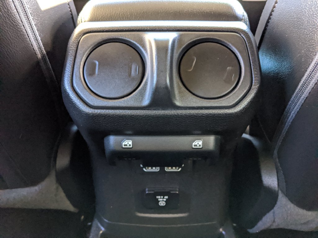 Used 2023 Jeep Wrangler Unlimited Sahara AWD/4WD image 16