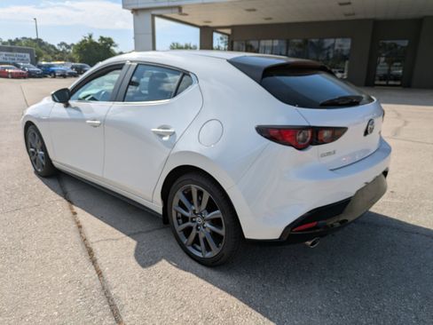 Used 2023 MAZDA MAZDA3 s image 6