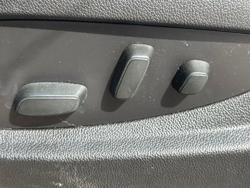 Used 2017 GMC Yukon Denali image 8